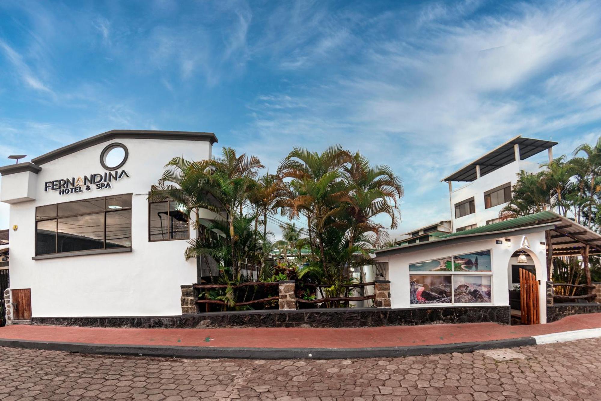 Fernandina Hotel & Spa Puerto Ayora  Exterior foto